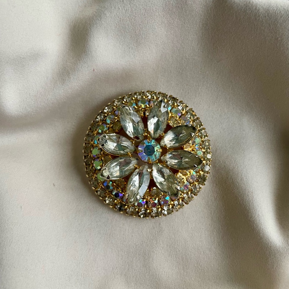 Vintage Aurora Borealis Rhinestone Brooch